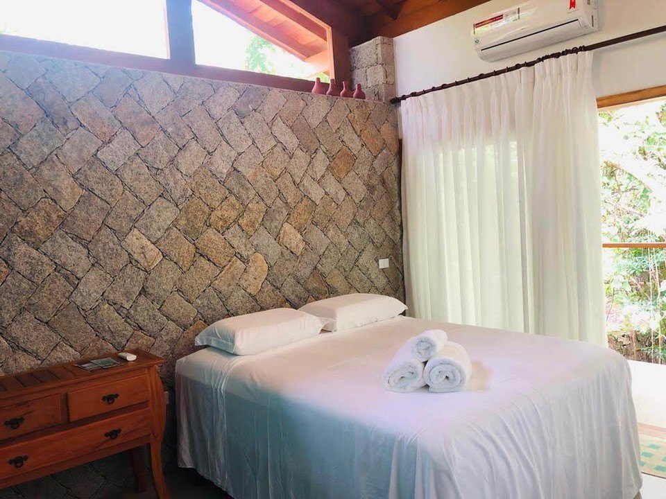 Suíte Varanda Vista Jardim - Adaptado - Pousada Reserva Ilhabela